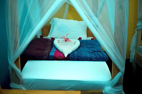 Royal Wonders Hotel
