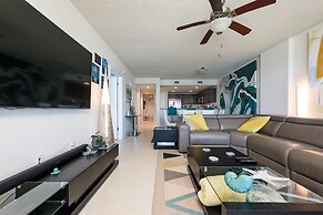 Unit 203 Aruba - 3 Bedroom Ocean Front