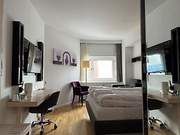 Injoy Premium Solna