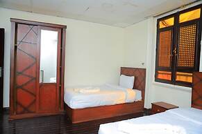 Downtown Kings Hotel