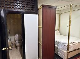 Downtown Kings Hotel