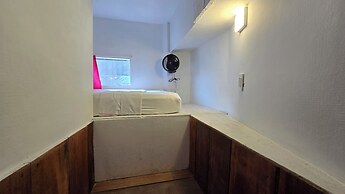 Melo Party Hostel La Barra