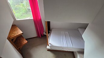 Melo Party Hostel La Barra