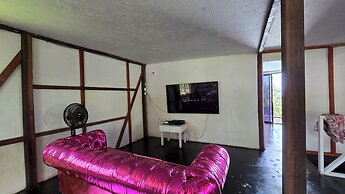 Melo Party Hostel La Barra