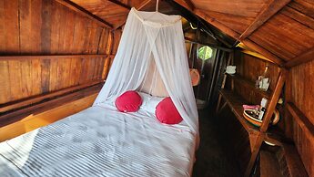 Melo Party Hostel La Barra