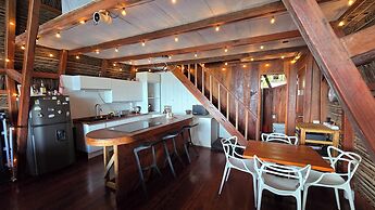 Melo Party Hostel La Barra