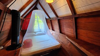 Melo Party Hostel La Barra