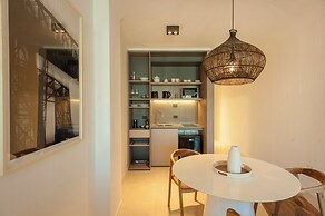 Incredible Studio Luxe Tower D902