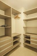 Incredible Studio Luxe Tower D902