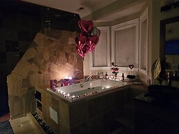King beds Hot Tub Arcade Luxury Showers