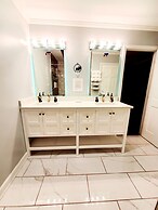 King beds Hot Tub Arcade Luxury Showers