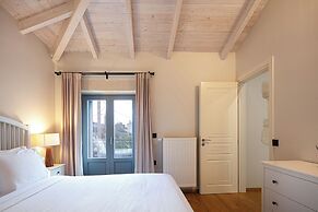 Artemis Apollonas Villa