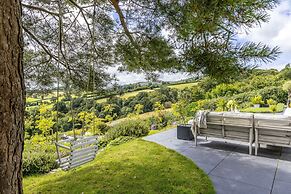 Fox Hill House in Haytor