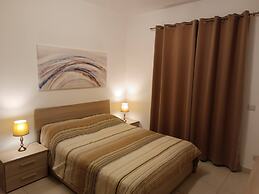 University Heights 2-bedroom Cosy Apartment