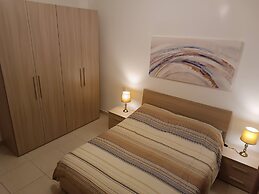 University Heights 2-bedroom Cosy Apartment