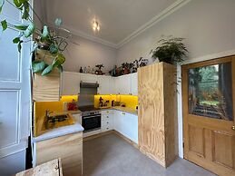Quirky Apartment in the Heart of Leith With Garden
