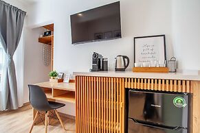 Bright & sweet unit in middle Polanco