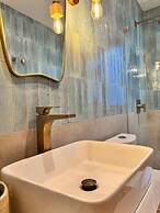 Bright & sweet unit in middle Polanco