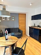 Bright & sweet unit in middle Polanco