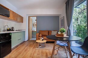 Bright & sweet unit in middle Polanco