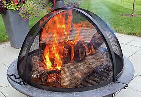 KingBed PetFriendly Washer Dryer Sleep16