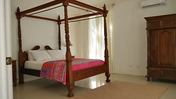 Villa Quebrada Estate