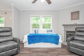 King Bed Pet Friendly BBQ Grill Peaceful