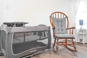 King Bed Pet Friendly BBQ Grill Peaceful