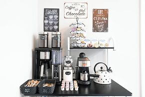 King Bed Pet Friendly BBQ Grill Peaceful