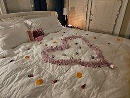 King Bed Pet Friendly BBQ Grill Peaceful