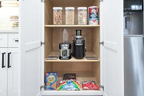 Winston Sleeps 16 - 2 Kitchens Hot Tub