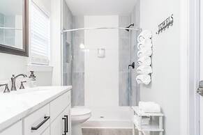 Winston Sleeps 16 - 2 Kitchens Hot Tub