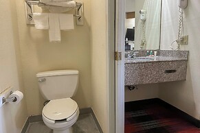 Classic Inn By OYO I- 240 Near Memphis Airport