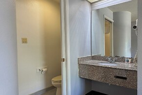 Classic Inn By OYO I- 240 Near Memphis Airport