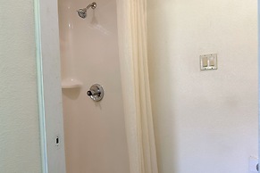 Classic Inn By OYO I- 240 Near Memphis Airport