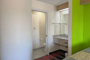 Classic Inn By OYO I- 240 Near Memphis Airport