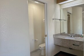 Classic Inn By OYO I- 240 Near Memphis Airport