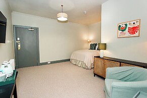 Torr House