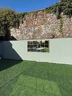 Torr House