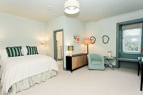Torr House