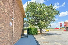 Louisville Inn By Oyo Louisville Municipal Airport