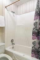 Louisville Inn By Oyo Louisville Municipal Airport