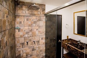 Park Lleras 11br Pool Jacuzzi