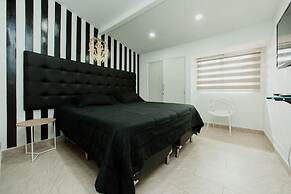 Park Lleras 11br Pool Jacuzzi