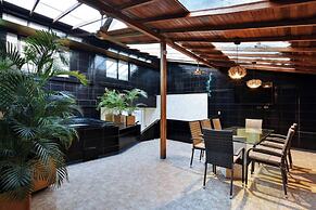 Park Lleras 11br Pool Jacuzzi