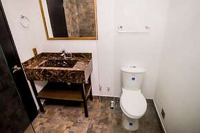 Park Lleras 11br Pool Jacuzzi