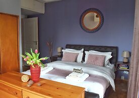 4-bedroom Athens Smart Stay - Base Rate - Extra Customisable