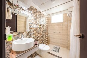 Alaya Stays Kingdom Heartz