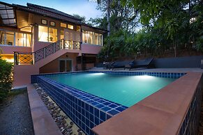 Idyllic Villa Hillside near Big Buddha