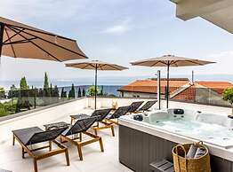 Luxury Penthouse Duce